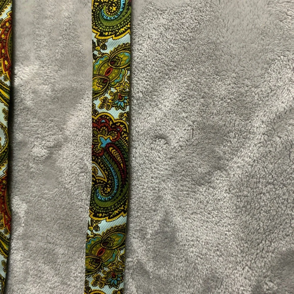 Vtg Rooster‎ John Wanamaker Paisley Neck Tie Green Gold Hand Printed Square End